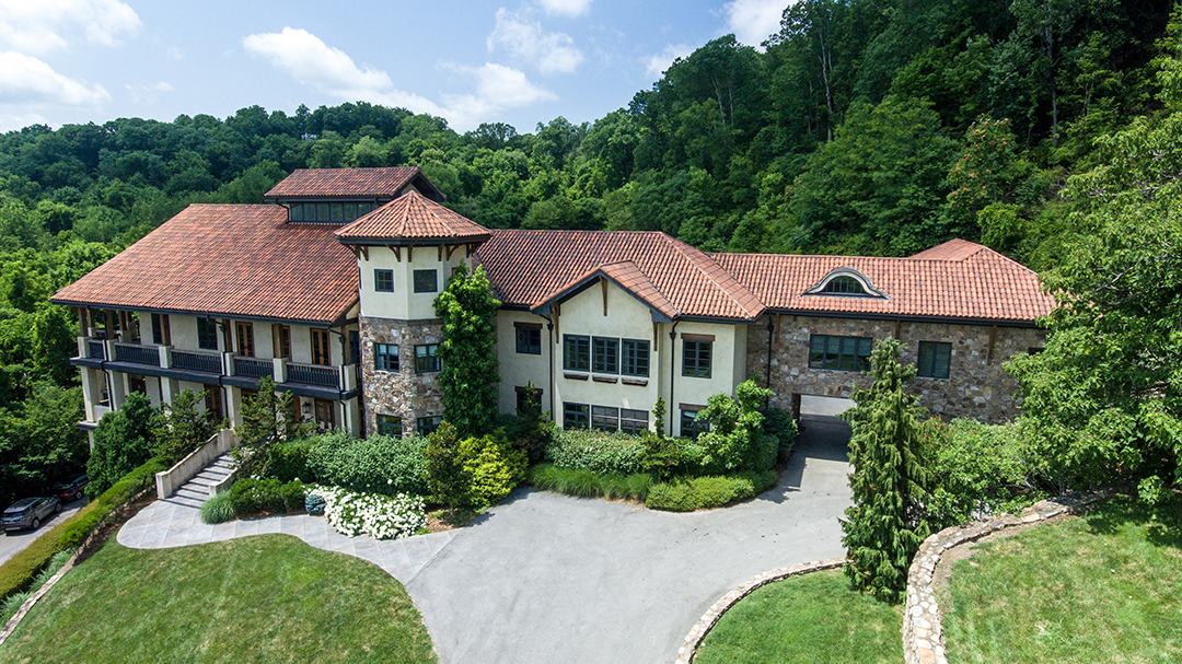 Exterior of Kristin Cavallari's Nashville mansion