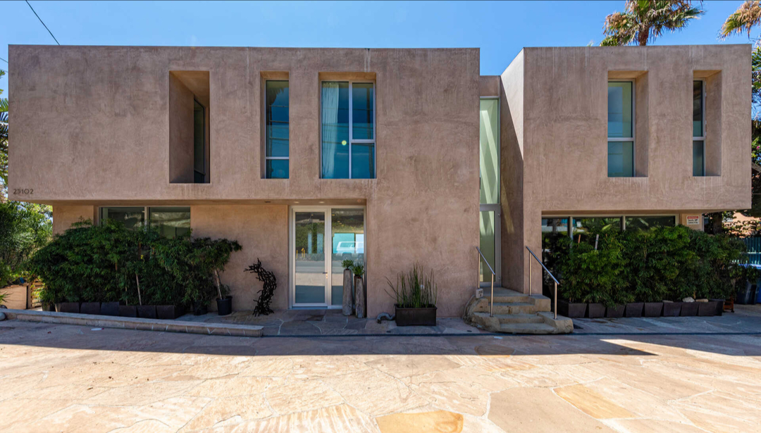 Malibu Modern Streetfront