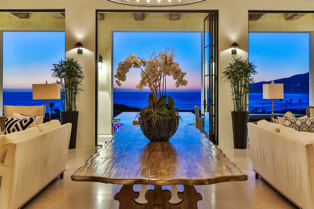Zuma Beach Foyer