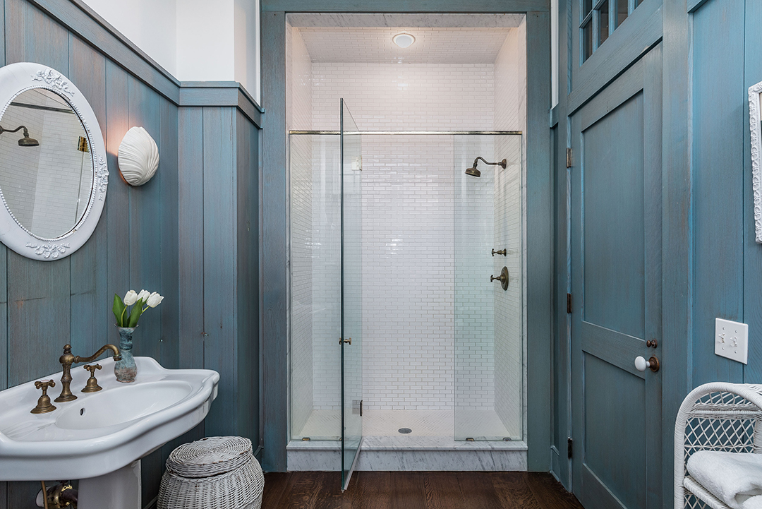38 Georgica Association Rd, Wainscott Bathroom