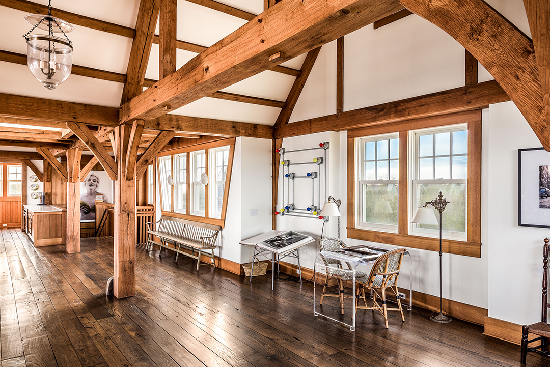 38 Georgica Association Rd, Wainscott Desk