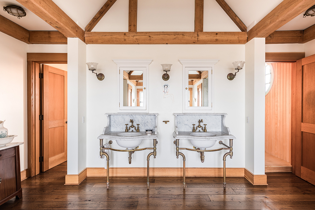 38 Georgica Association Rd, Wainscott His And Her Sinks