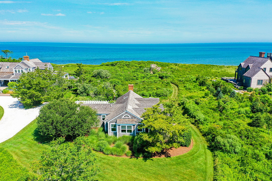 Beachfront Nantucket Estate Guest House