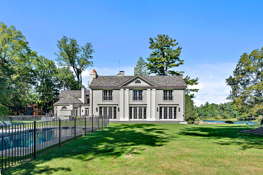 Brad G. Richards Back Exterior