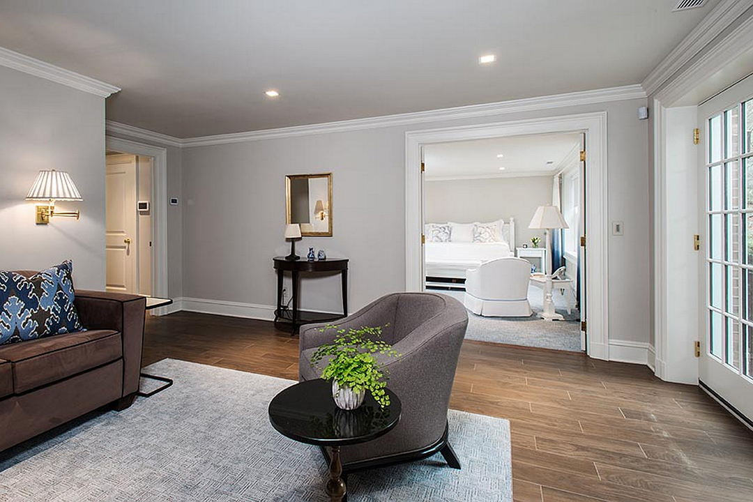 Georgian Style Greenwich Connecticut home modern sitting area