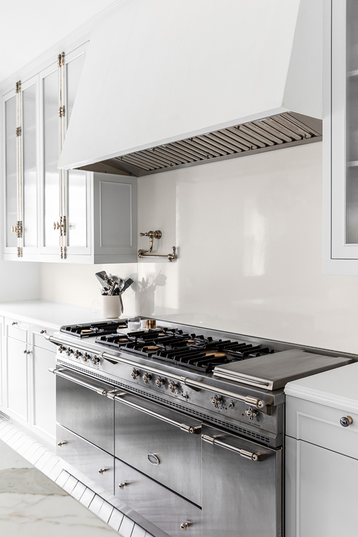 white and gray kitchen