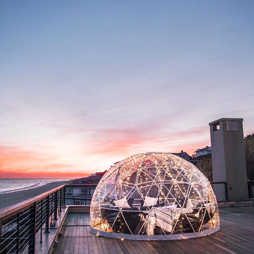 Igloo sunset background