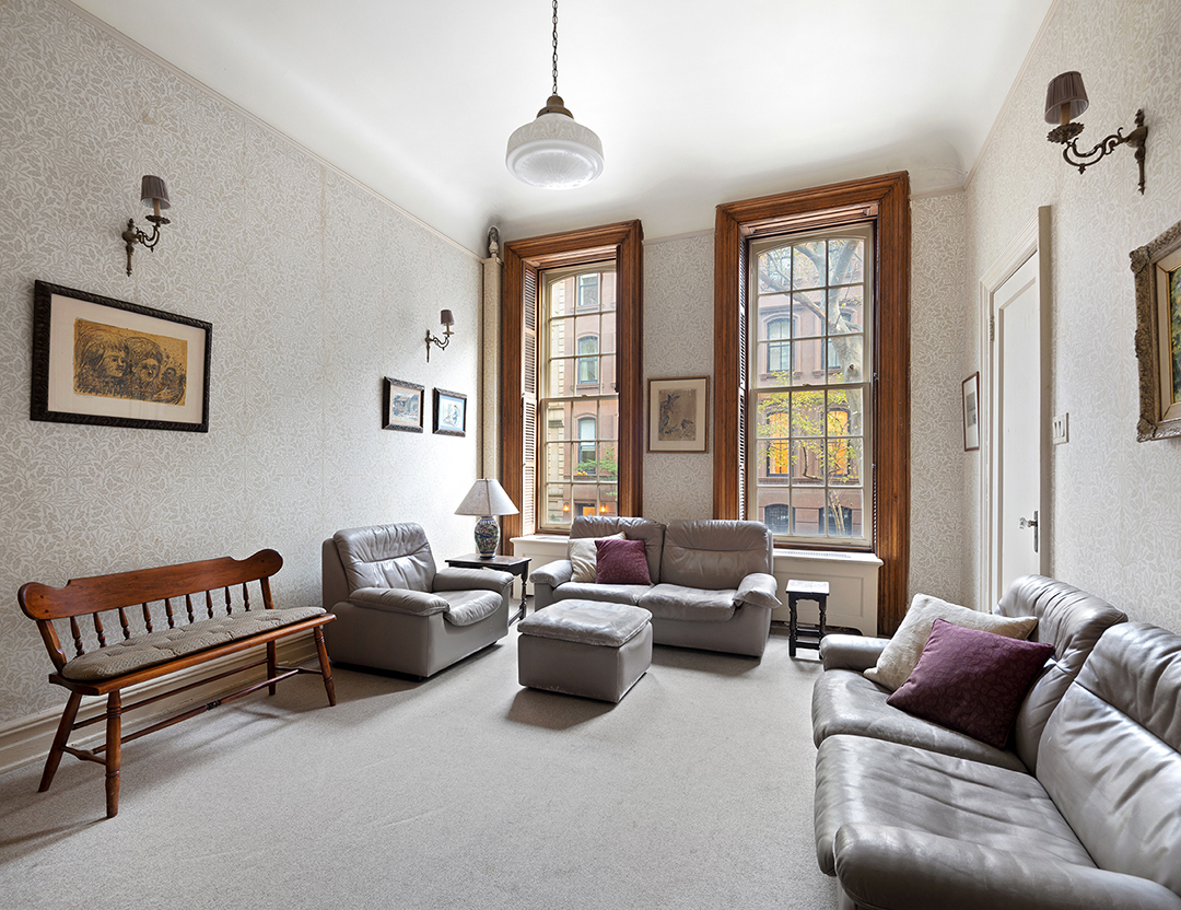 Carrie Bradshaw Street Townhouse sitting area