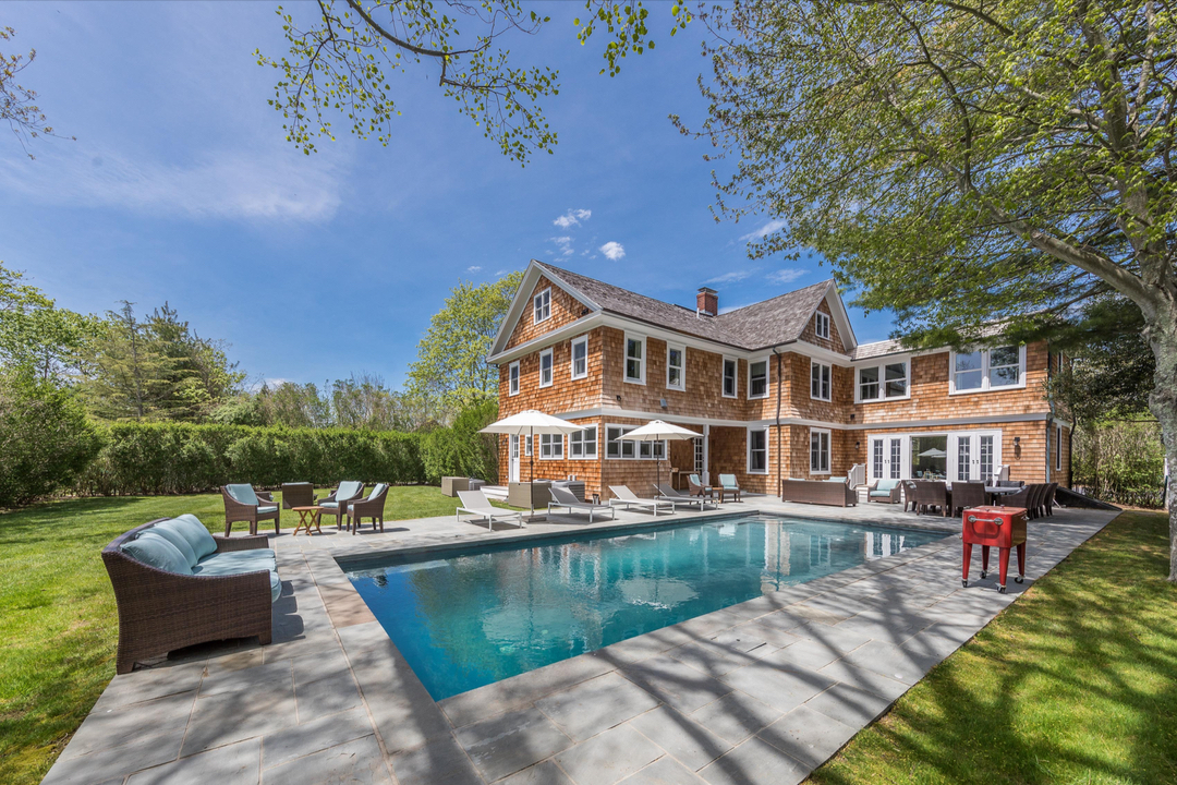 Bethenny Frankel Pool