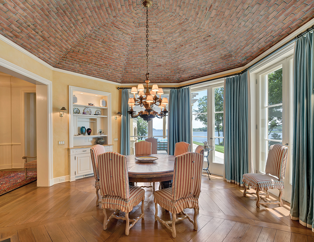 Breakfast nook at Bon Jovi's New Jersey Estate