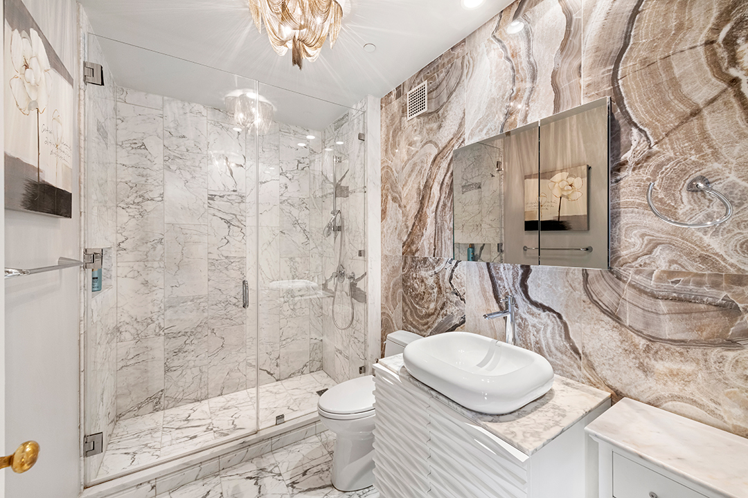 Powder room in Carmelo Anthony's Chelsea apartment
