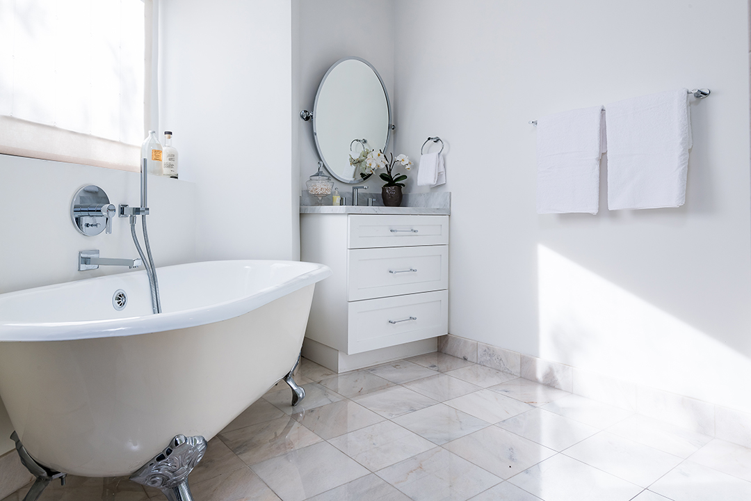 Bath at Judy Garland's Hollywood Home