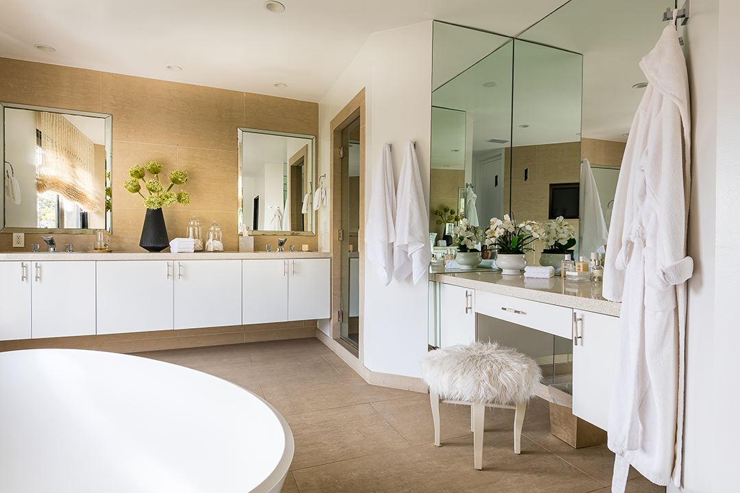 Master bathroom at Judy Garland's Hollywood Home