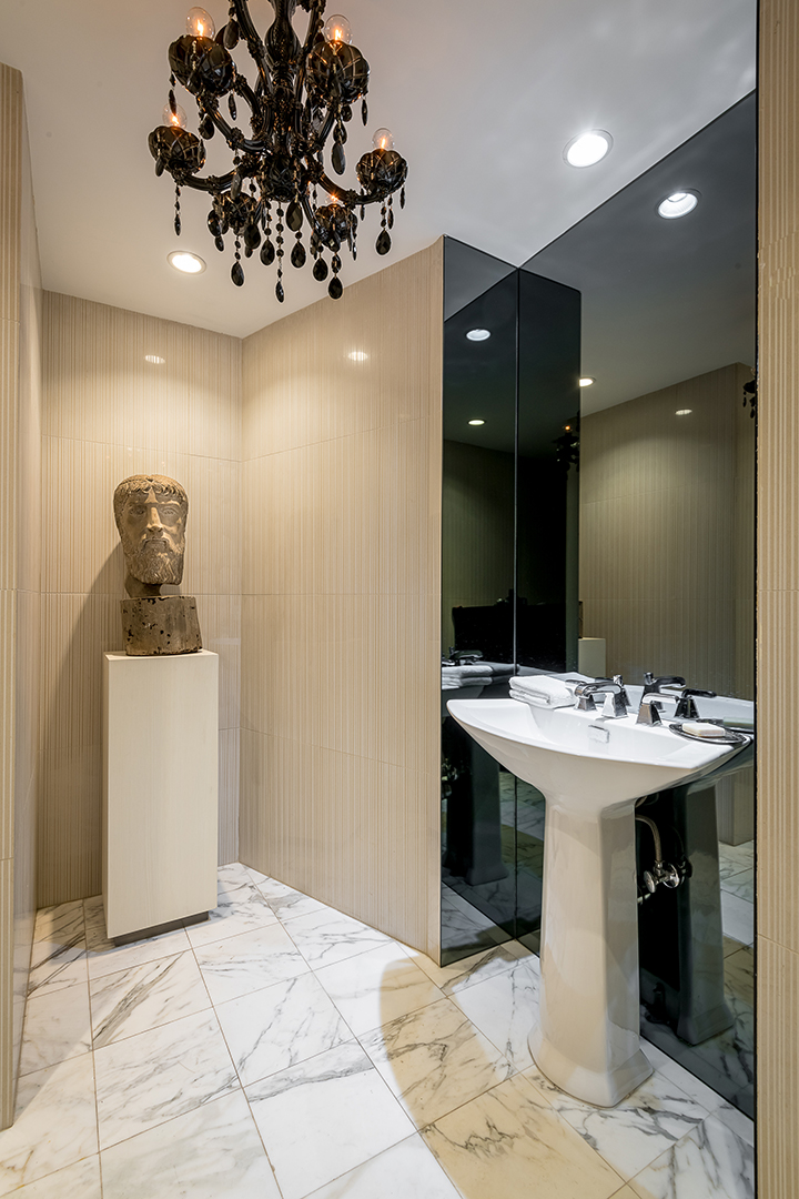 Powder room at Judy Garland's Hollywood Home