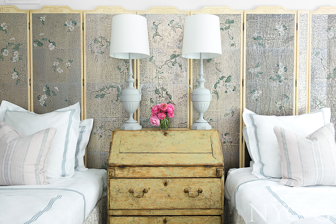 Carriage House Guest Room Pillows