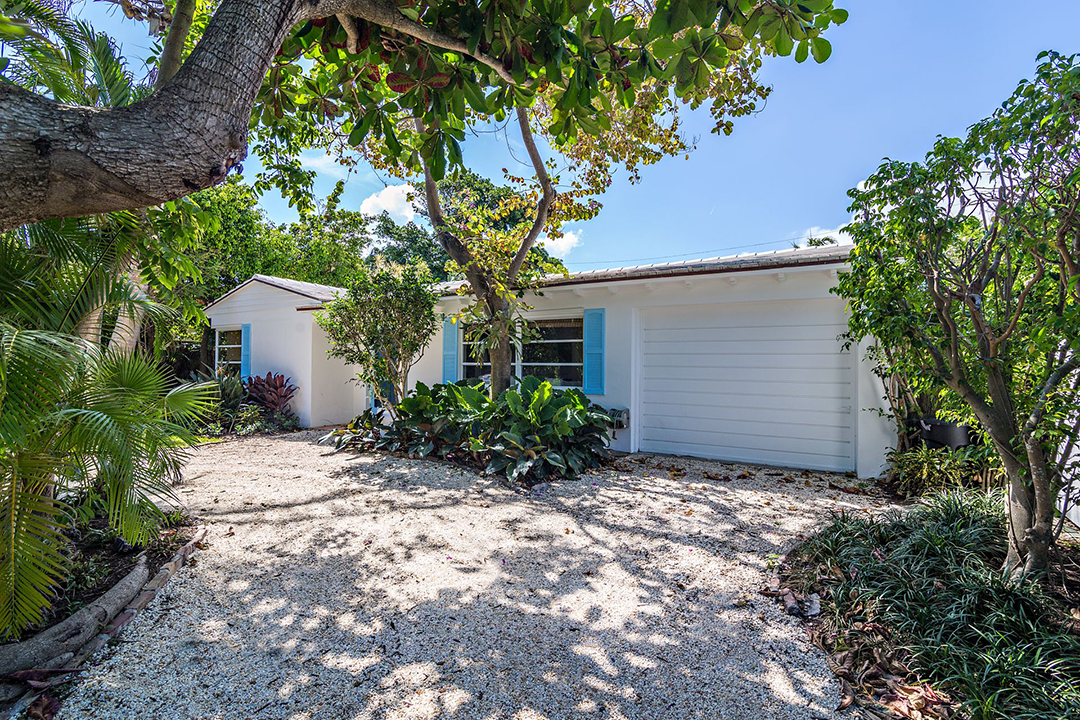 G.e. Smith Palm Beach Home Front Exterior