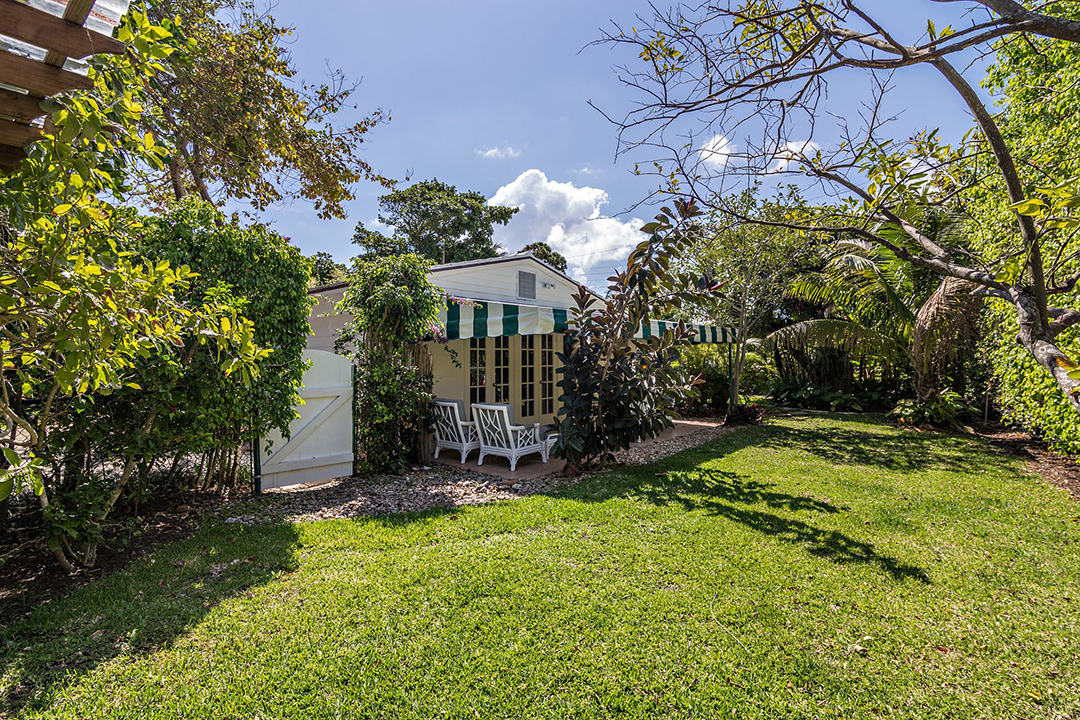 G.e. Smith Palm Beach Home Patio