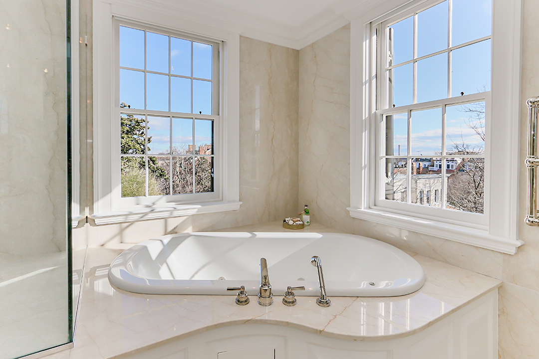 John F Kennedy Former Washington Dc Home For Sale Tub