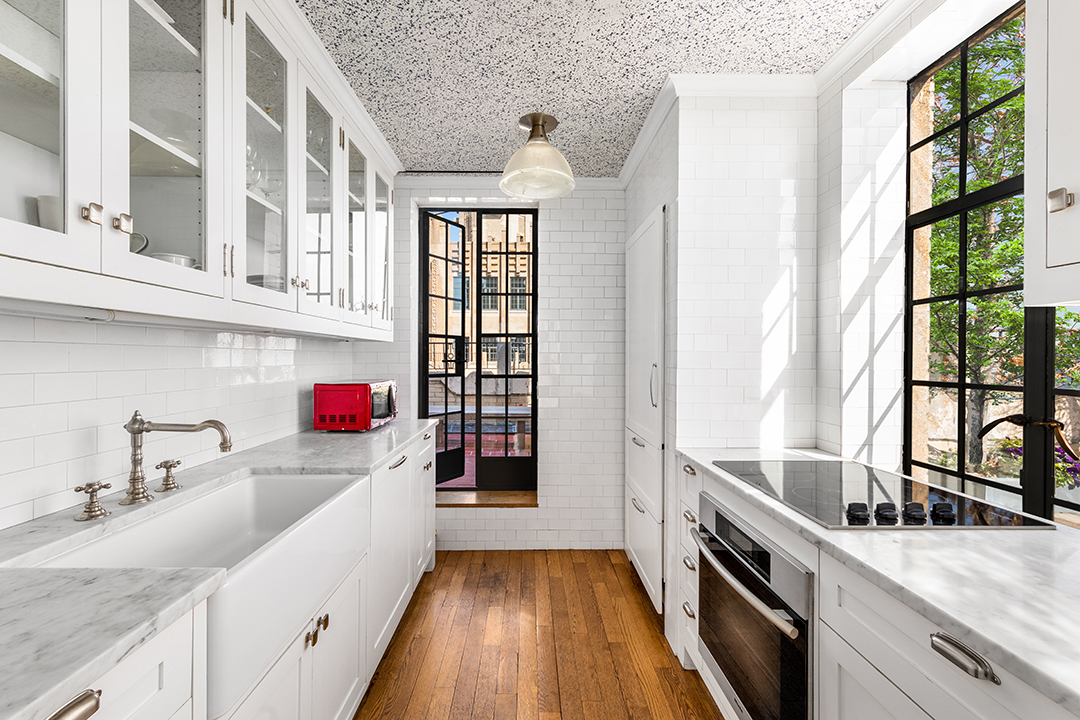 Moby Central Park Penthouse Kitchen