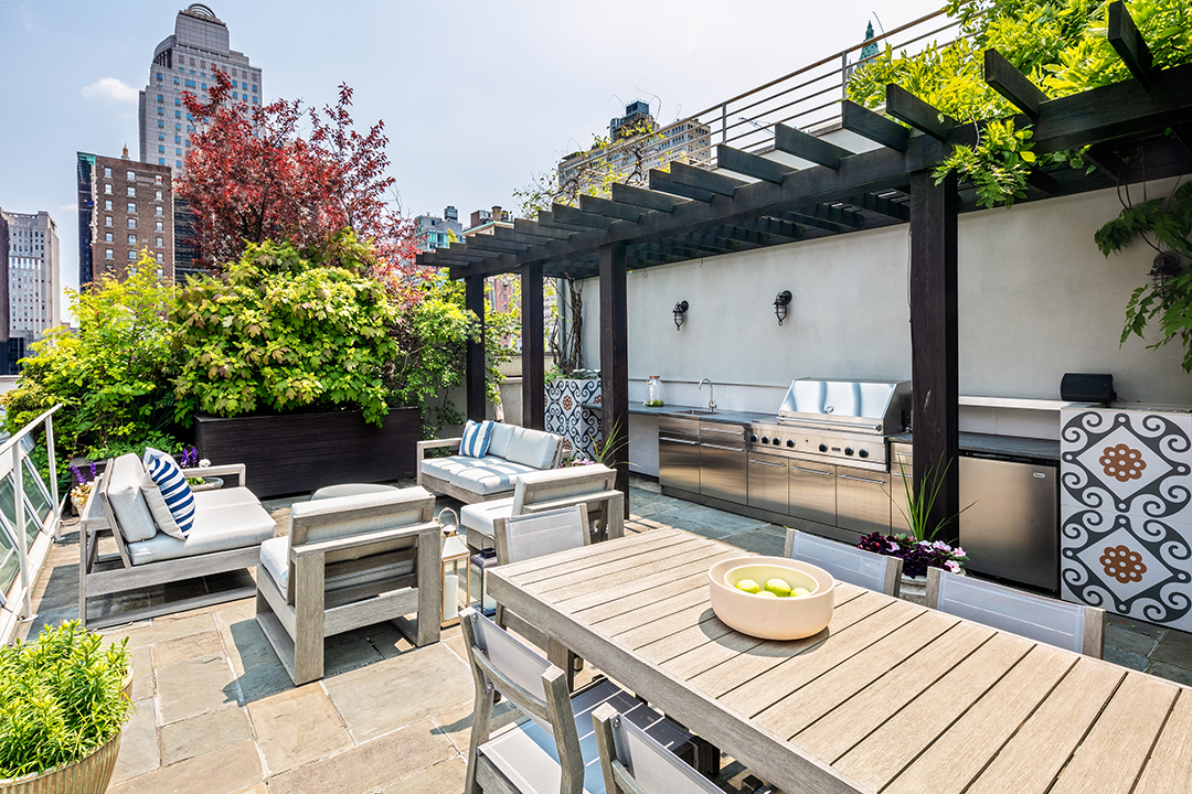 Modern Tribeca Penthouse Rooftop Deck