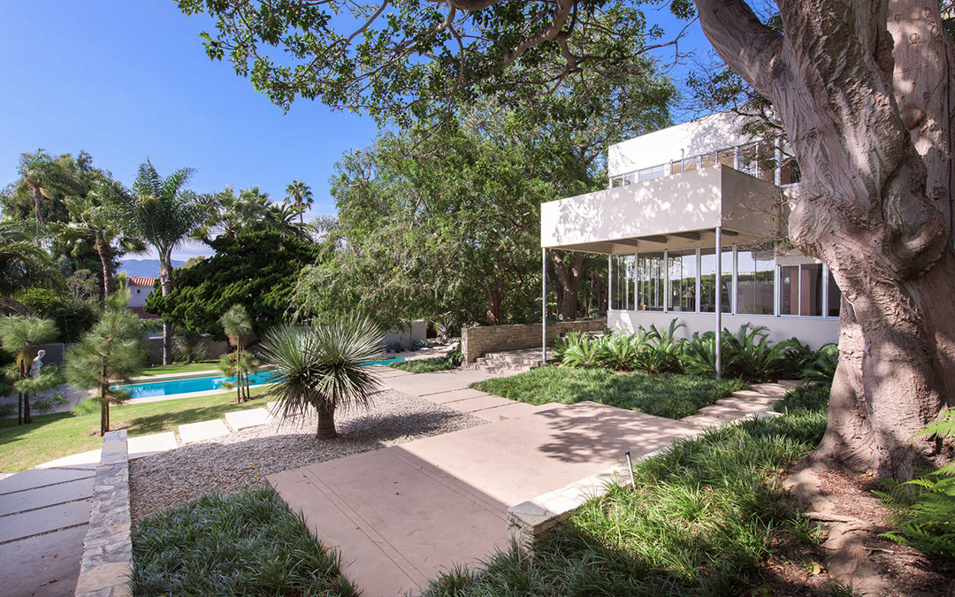 Richard Neutra Designed Stunner With Hollywood History Lists Santa Monica Pool
