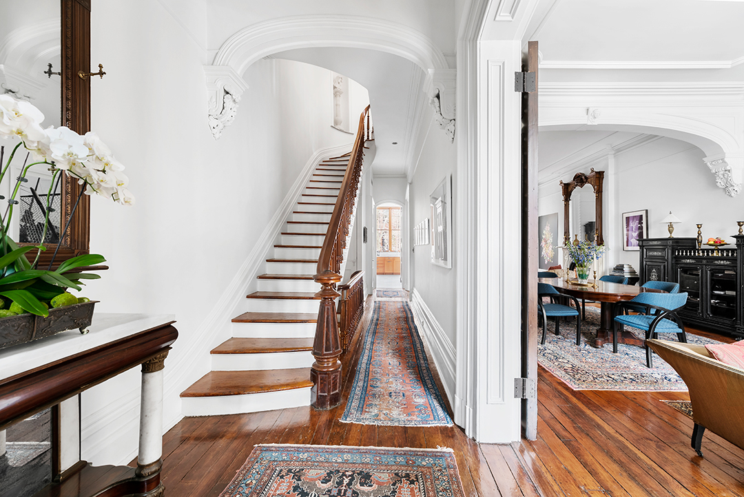 A Circa 1850 Brooklyn Heights Townhouse Brimming With Character Asks 12m Foyer