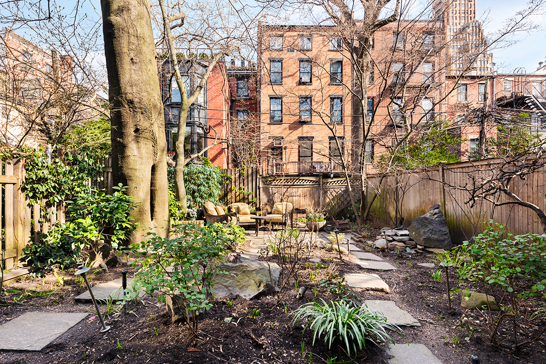 A Circa 1850 Brooklyn Heights Townhouse Brimming With Character Asks 12m Garden