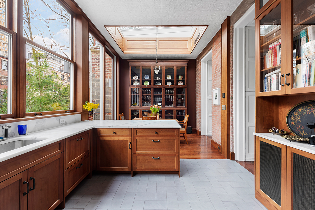 A Circa 1850 Brooklyn Heights Townhouse Brimming With Character Asks 12m Kitchen C