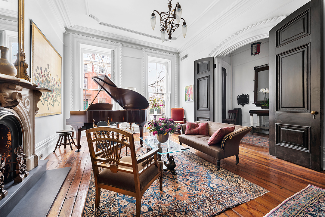 A Circa 1850 Brooklyn Heights Townhouse Brimming With Character Asks 12m Living Room D