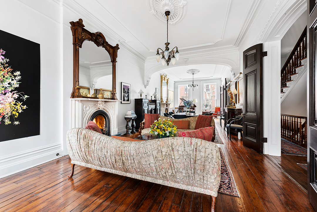 A Circa 1850 Brooklyn Heights Townhouse Brimming With Character Asks 12m Living Room