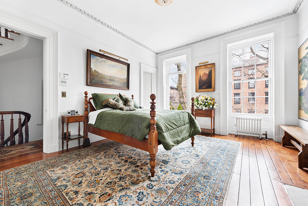 A Circa 1850 Brooklyn Heights Townhouse Brimming With Character Asks 12m Master Bedroom