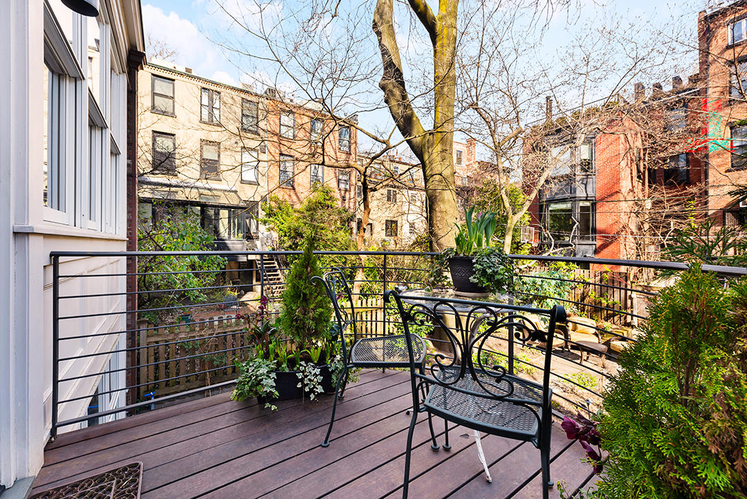 A Circa 1850 Brooklyn Heights Townhouse Brimming With Character Asks 12m Terrace B