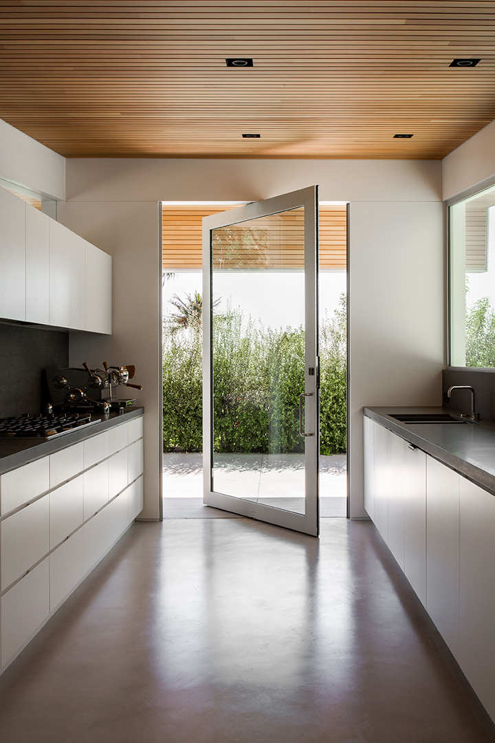 Actor Jason Stathams Suave Midcentury Modern Hits The Market In La Kitchen C