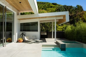 Actor Jason Stathams Suave Midcentury Modern Hits The Market In La Pool B
