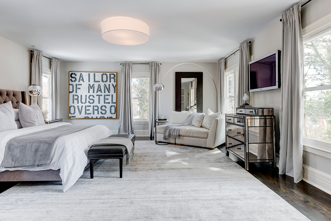Bethenny Frankel Bridgehampton home master bedroom