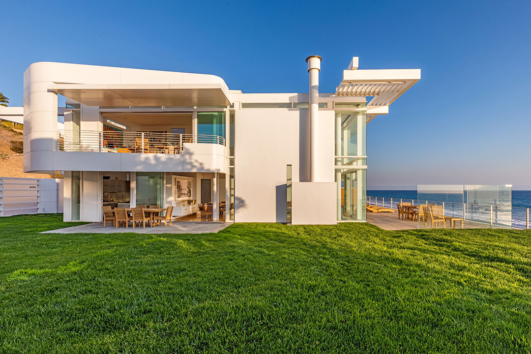 Eli Broad Lists 75m Malibu Home On Billionaires Beach Exterior Side B