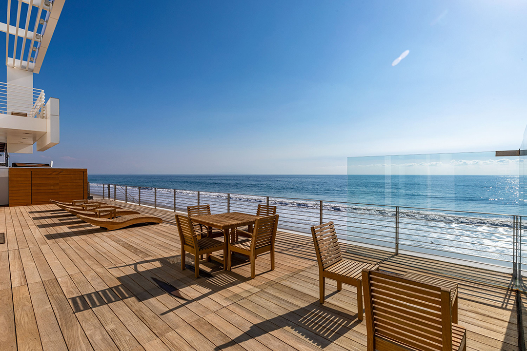 Eli Broad Lists 75m Malibu Home On Billionaires Beach Patio C