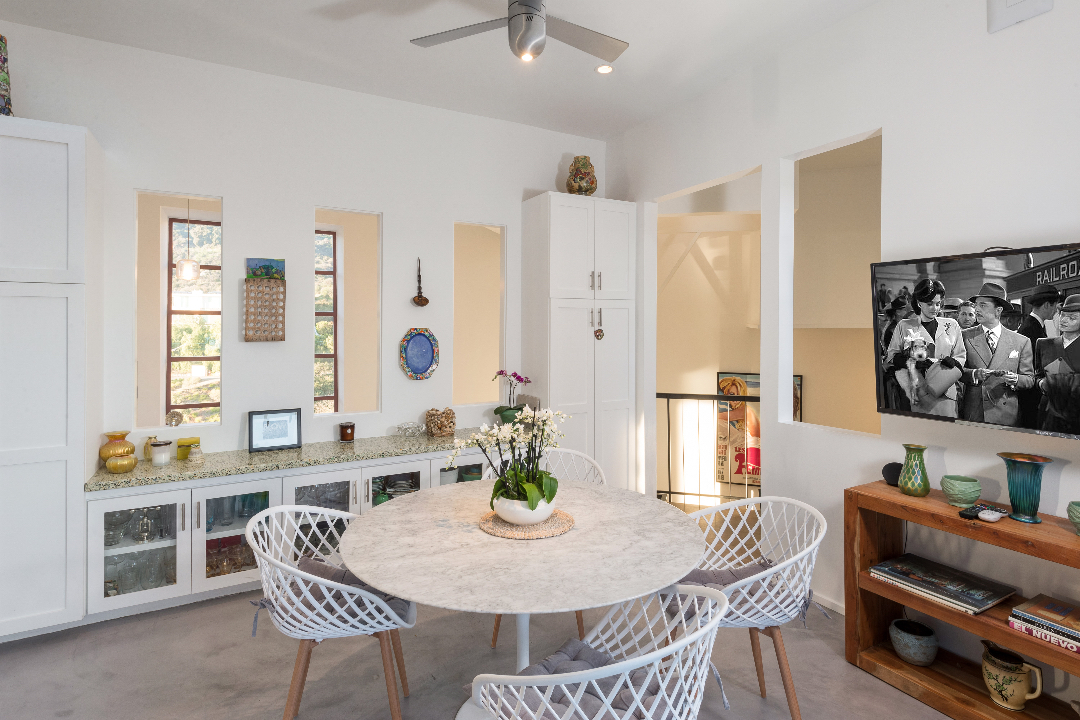 Topanga Valley Kitchen Nook