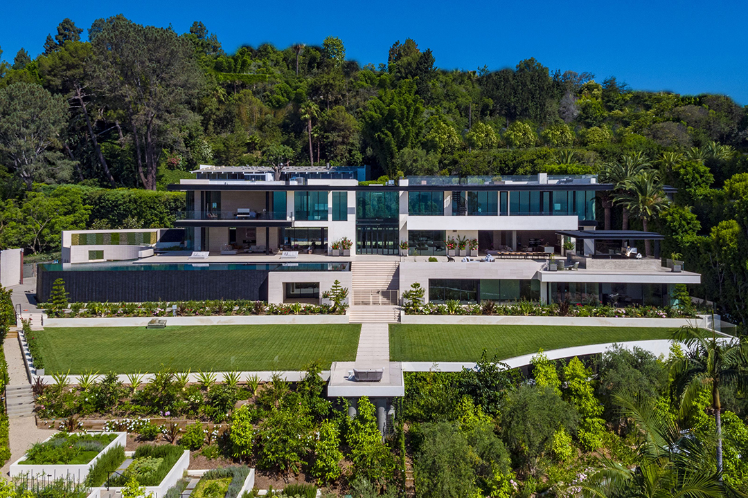 Look Inside A 125m Mansion Owned By A Celebrity Plastic Surgeon Exterior