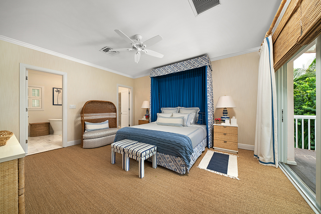 Prestigious Bahamas Getaway Where Jackie O Vacationed Hits The Market Master Suite