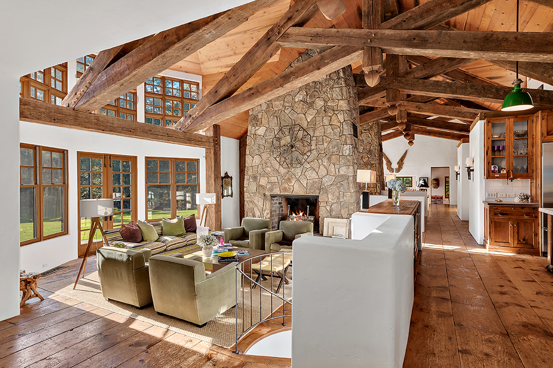 Quintessential Country Estate 16 Acres Lists Bedford Ny 7m Grand Room Homes On The Market Bursting With Design Inspiration