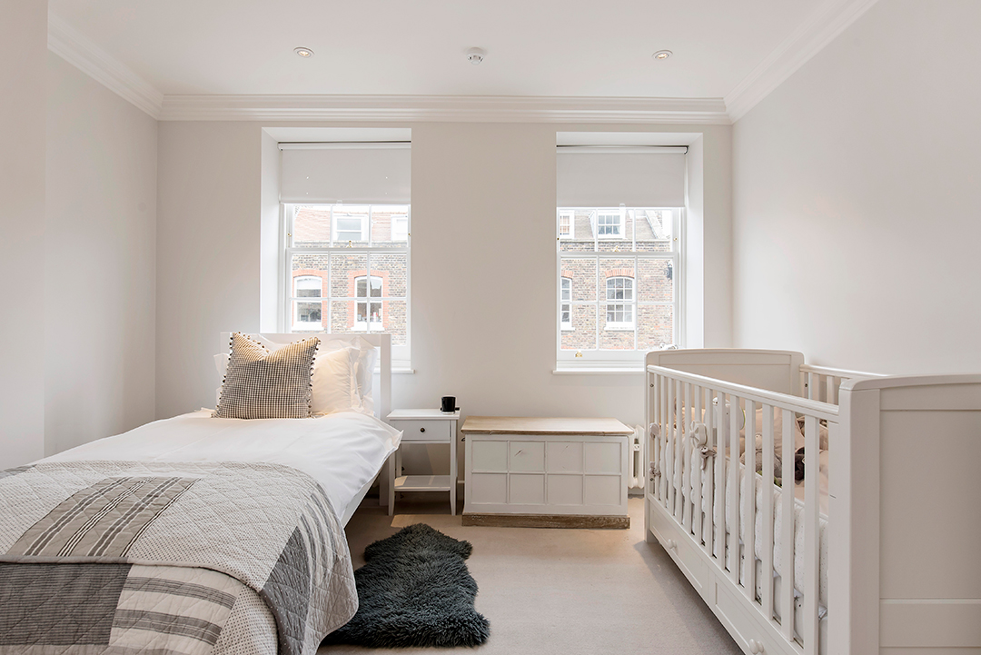 Good American Co Founder Emma Gredes Fashionable London Home Asks 6 8m Bedroom