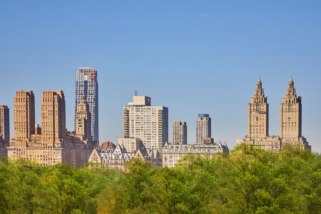 Hillary Clinton Advisor Fifth Avenue Apartment View