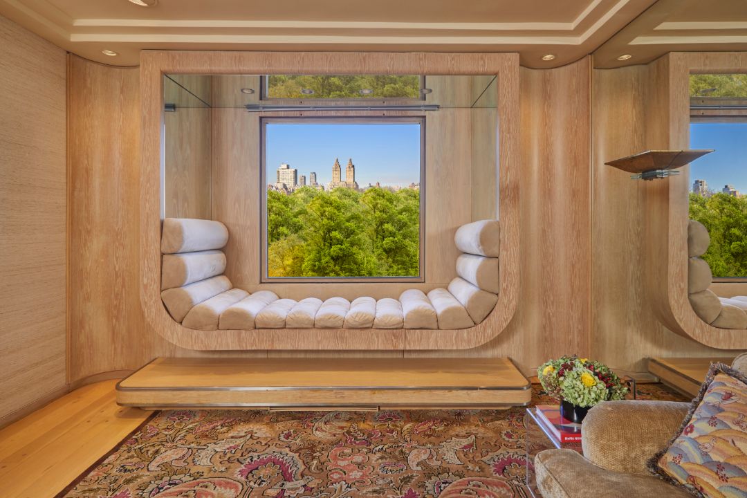 Hillary Clinton Advisor Fifth Avenue Apartment Window Seat