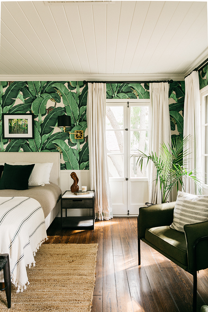 Home Once Owned By Both Zooey Deschanel And Mark Ruffalo Lists In Style Bedroom D