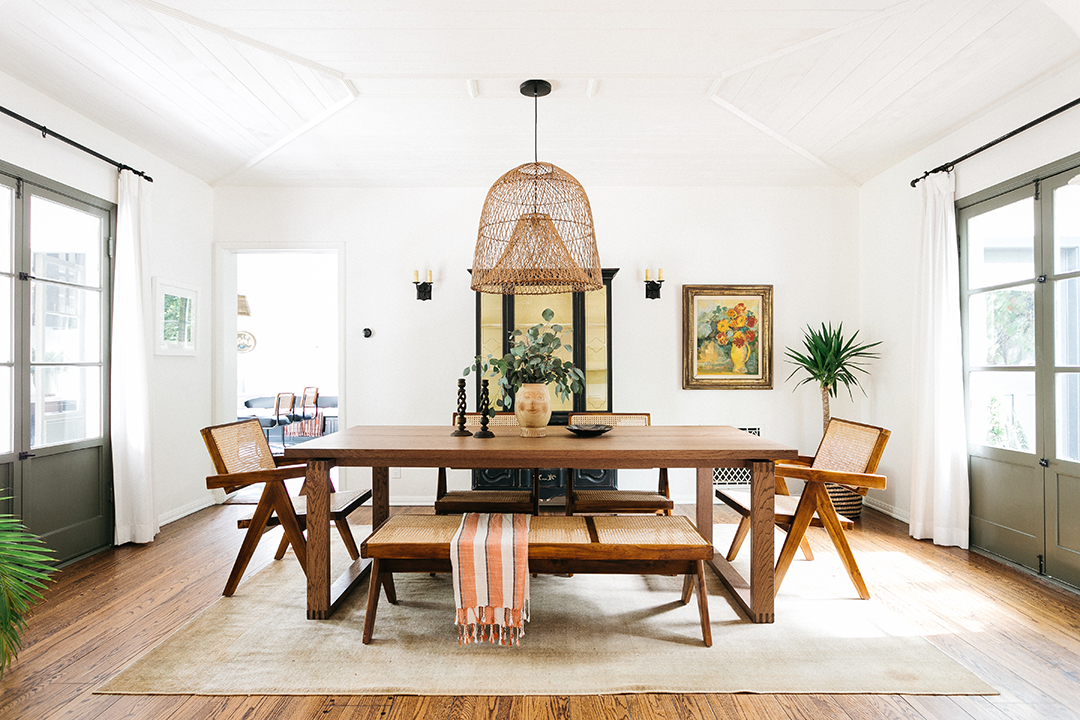 Home Once Owned By Both Zooey Deschanel And Mark Ruffalo Lists In Style Dining Table