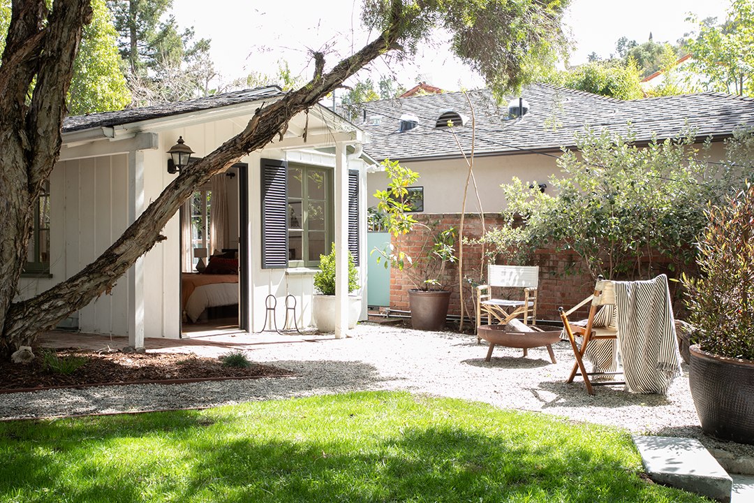 Home Once Owned By Both Zooey Deschanel And Mark Ruffalo Lists In Style Guesthouse