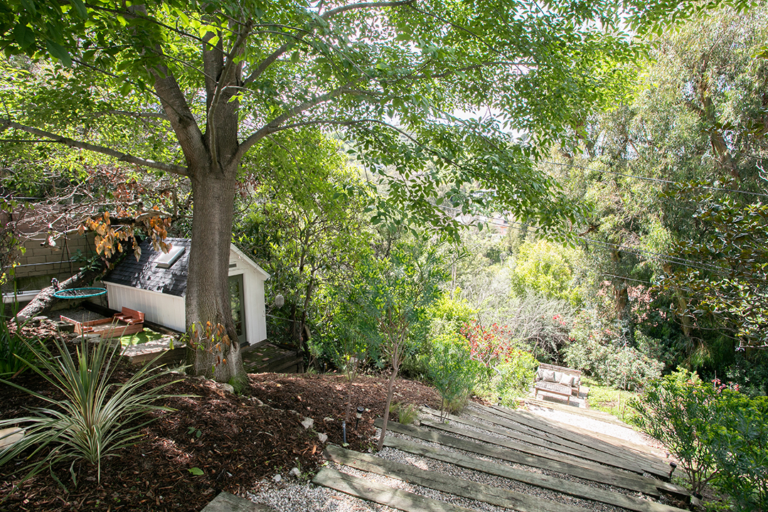 Home Once Owned By Both Zooey Deschanel And Mark Ruffalo Lists In Style Yard