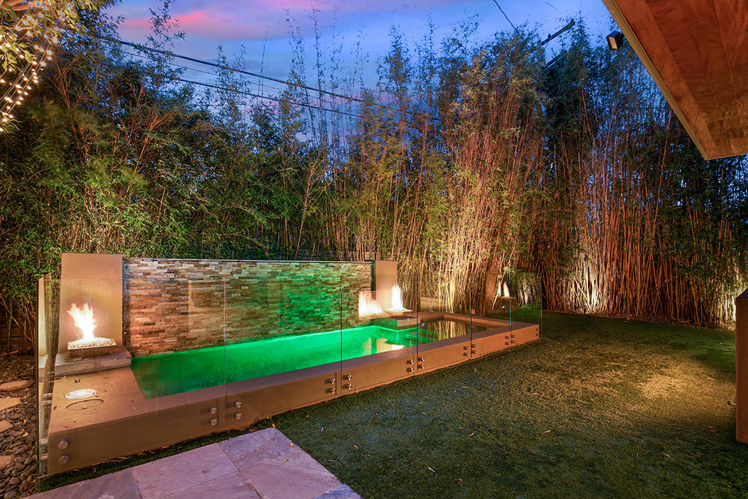 Jennifer Love Hewitts Pacific Palisades Home Lists For 4 2m Backyard Pool