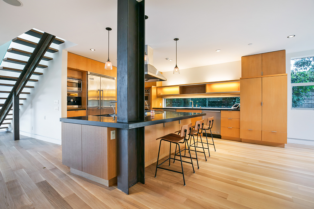 Jennifer Love Hewitts Pacific Palisades Home Lists For 4 2m Kitchen